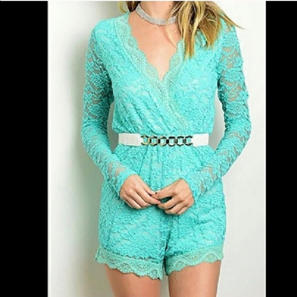 Light teal/sea foam large fits like size 6